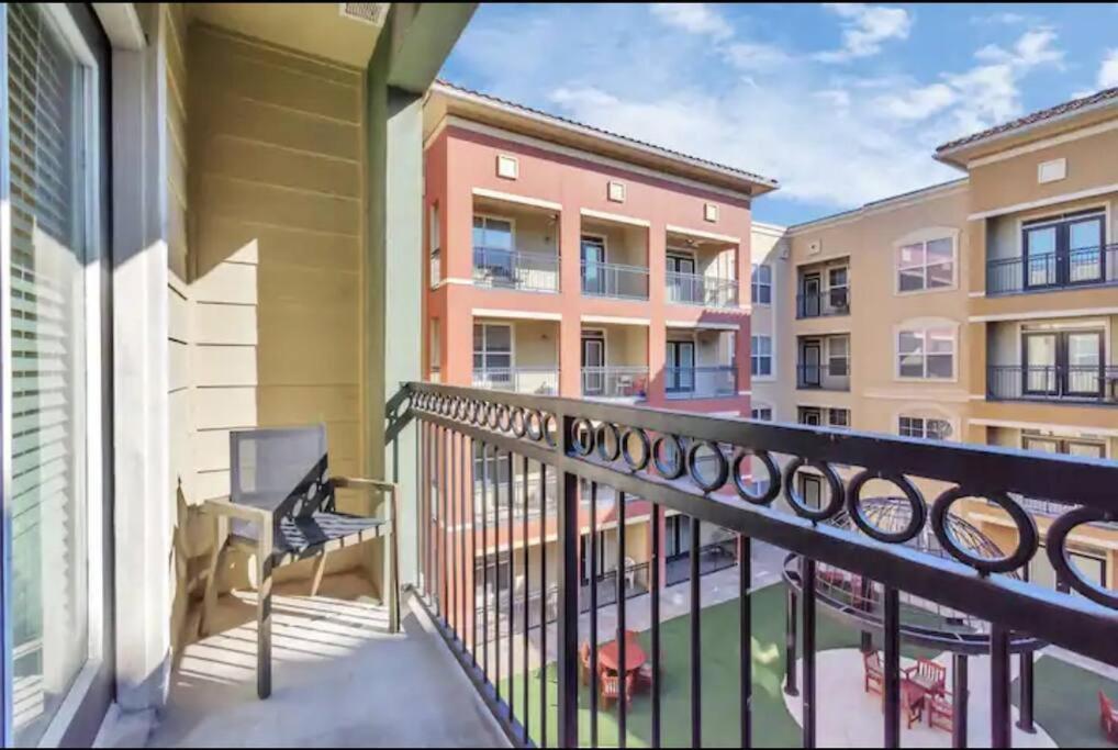 Modern Condo Near Texas Medical Center W Free Parking Houston Buitenkant foto
