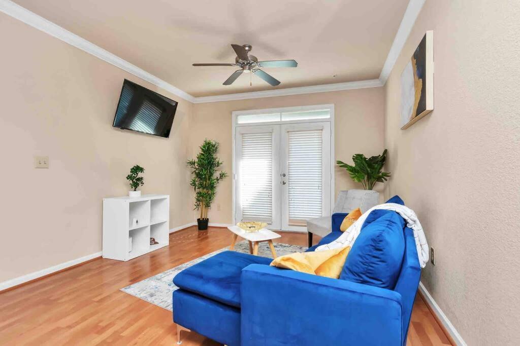 Modern Condo Near Texas Medical Center W Free Parking Houston Buitenkant foto