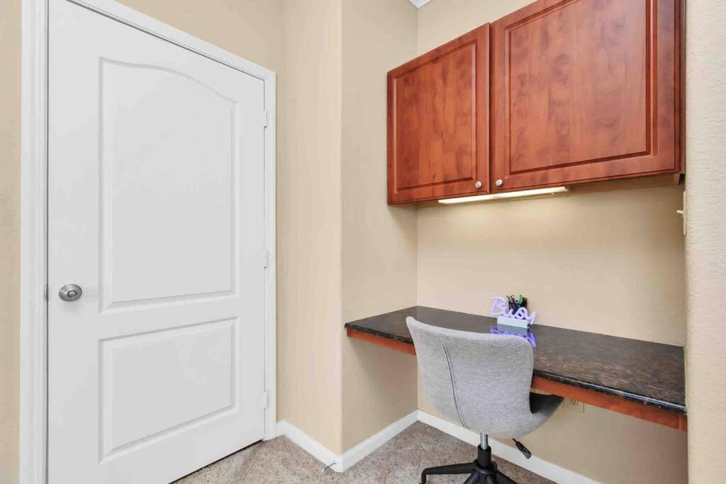 Modern Condo Near Texas Medical Center W Free Parking Houston Buitenkant foto